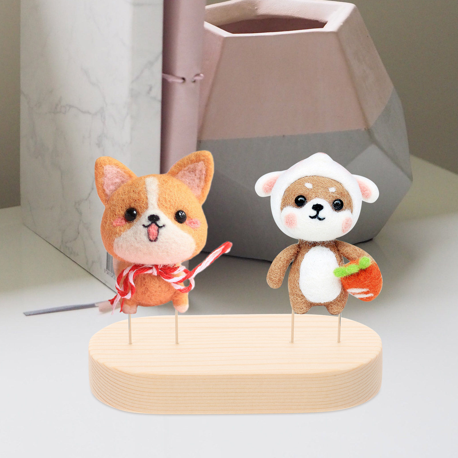 Stojak na filcowe figurki ze s – Display Stand Wood recenzja i cena