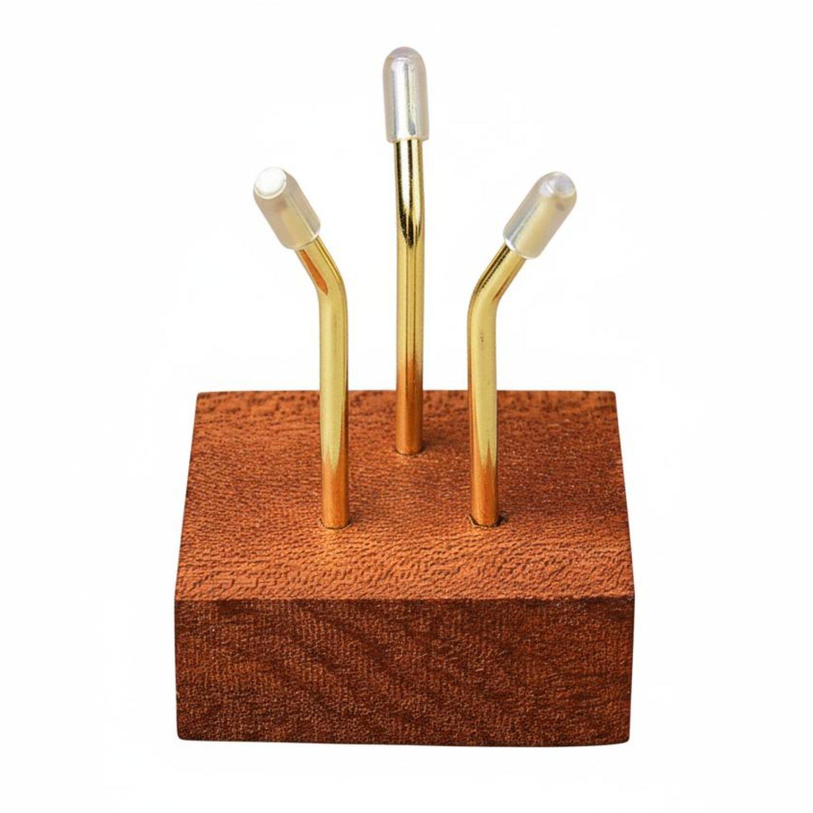 Stojak z litego drewna z krysz – Display Stand Wood recenzja i cena